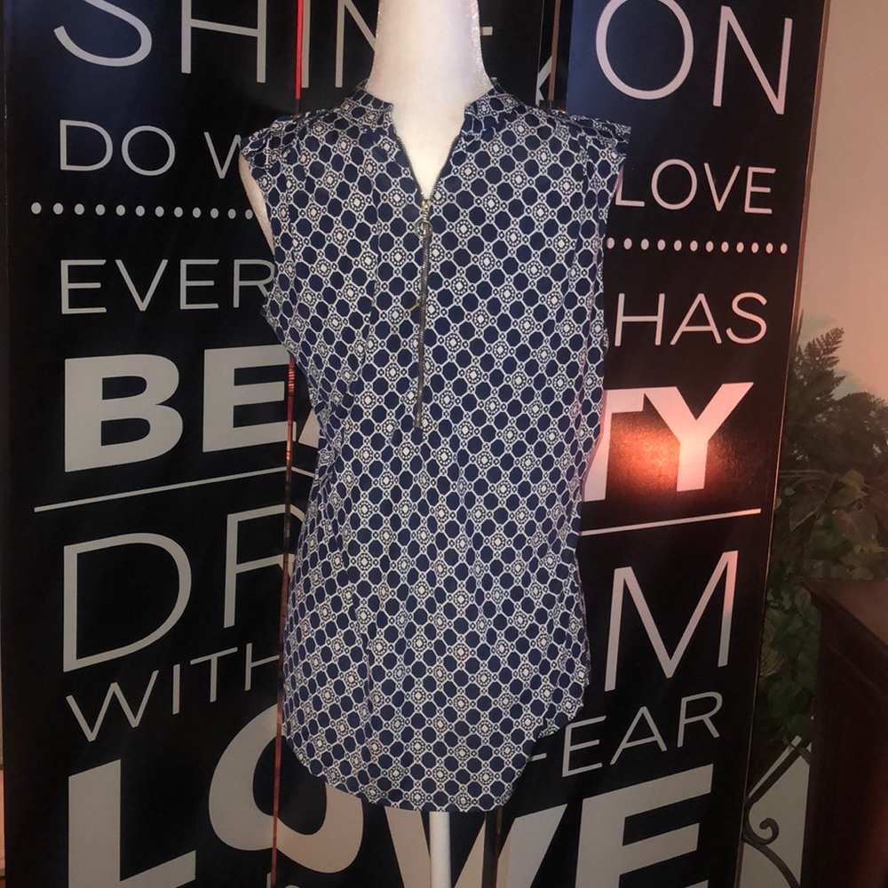 Beautiful navy blue and white patterned top